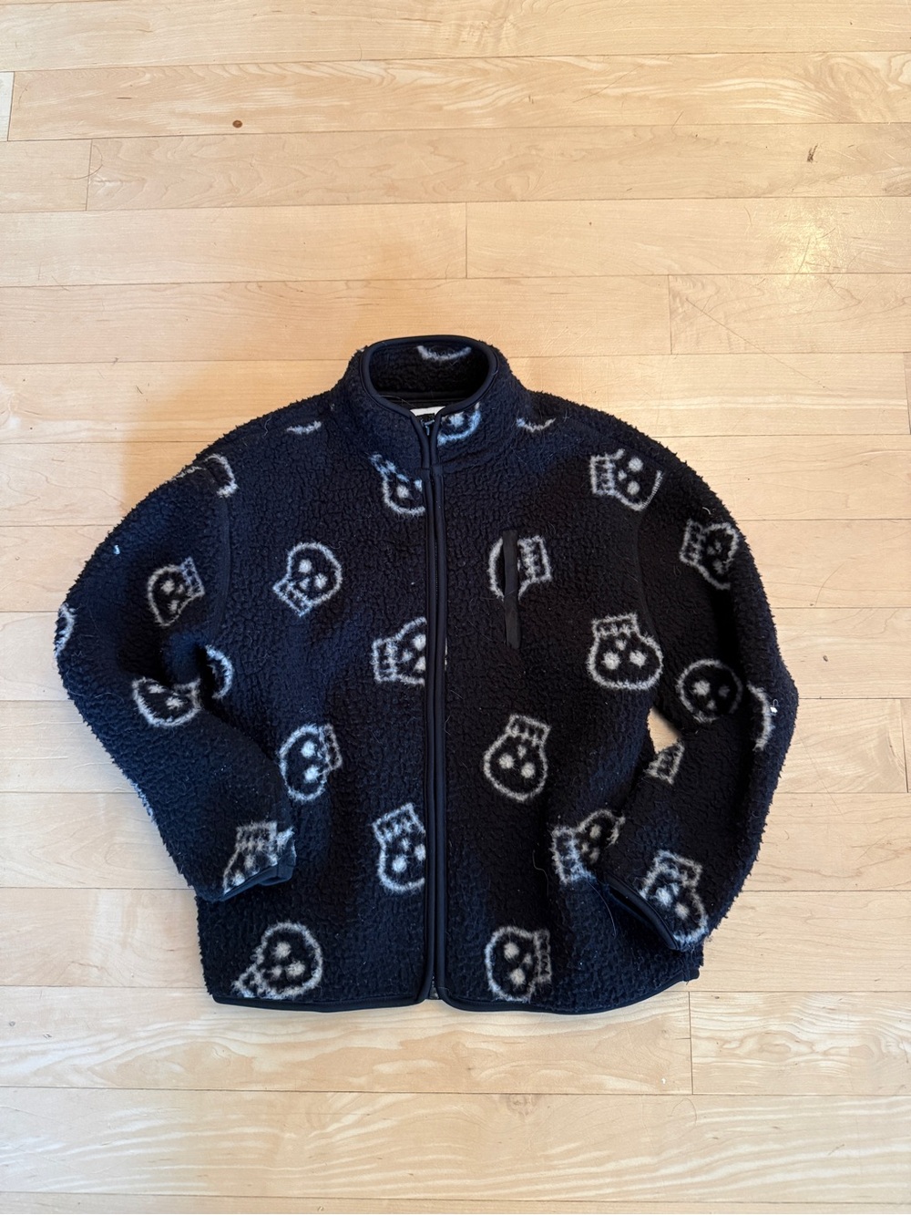 Old Navy Skulls Fleece